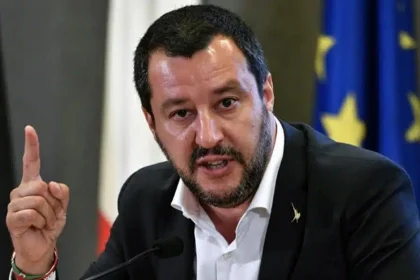 Σαλβίνι: "Τα παιδιά μας δεν πρέπει ποτέ να πολεμήσουν στην Ουκρανία. Σφραγίστε τα σύνορα"