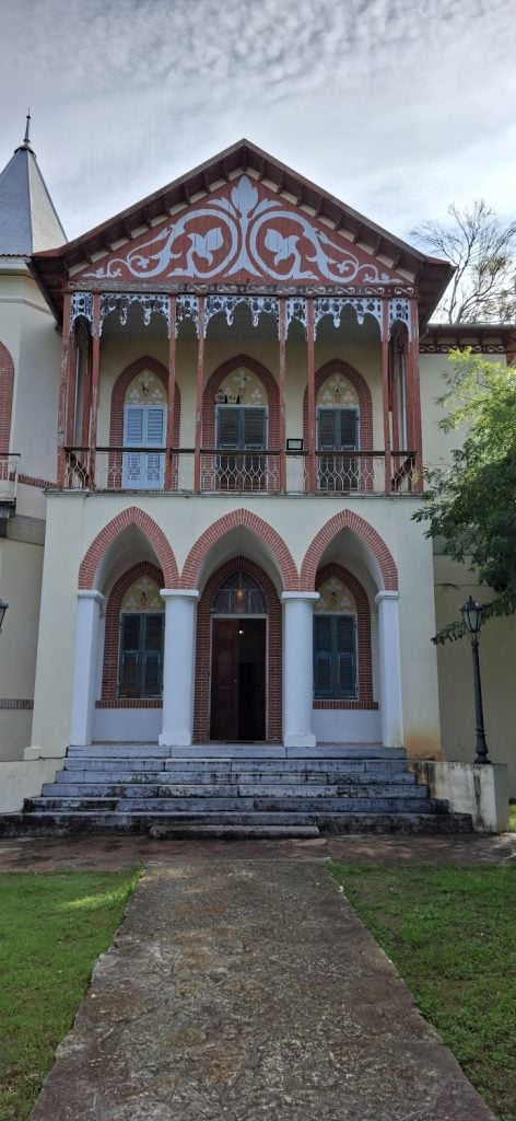 Οι μαθητές πήγαν στην έκθεση «Η Πάτρα του Καραγκιόζη»