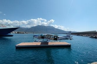 Ξεκινούν πτήσεις τα υδροπλάνα από την Κυλλήνη
