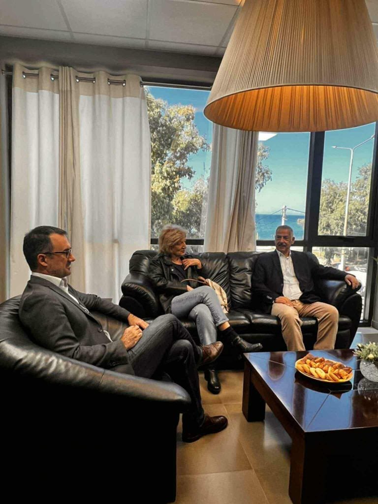 Συναντήσεις από το πρωΐ μέχρι το βράδυ για τον Αλέξη Χαρίτση στην Πάτρα ΦΩΤΟ