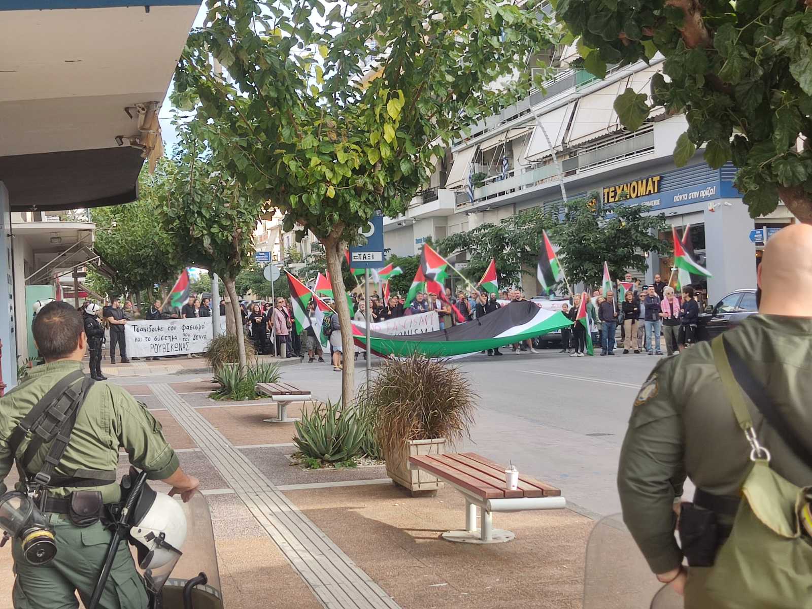 Καλαμάτα: Υπό δρακόντεια μέτρα ασφαλείας το ισραηλινό κρουαζιερόπλοιο "Crown Iris" - Αύριο έρχεται Πάτρα ΦΩΤΟ-ΒΙΝΤΕΟ