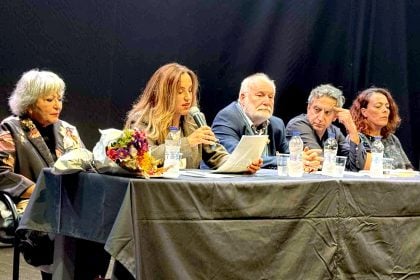 Πάτρα: Πλήθος κόσμου για την "Αφροδράριστη γραφή" της Πηνελόπης Αλιβιζάτου ΦΩΤΟ