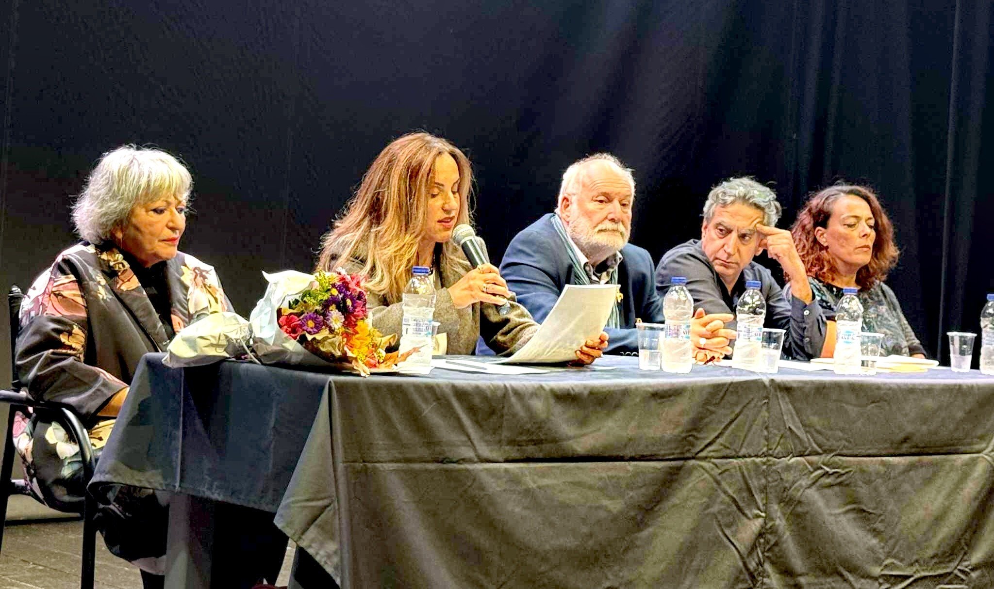 Πάτρα: Πλήθος κόσμου για την "Αφροδράριστη γραφή" της Πηνελόπης Αλιβιζάτου ΦΩΤΟ