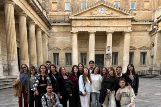 Η Odyssey of Wisdom γιορτάζει έναν χρόνο δράσης και προσφέρει δωρεάν ευρωπαϊκές εμπειρίες σε νέους απ’ όλη την Ελλάδα 