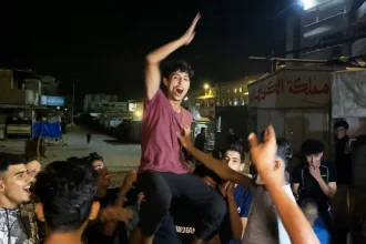 Χαμάς: «Ίσως παραδώσουμε στο Ισραήλ ταυτόχρονα όλους τους ζωντανούς ομήρους και τις σορούς των νεκρών»