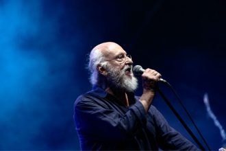 Η Ελλάδα αποχαιρετά τον «Νιόνιο» της: Σήμερα στις 13:00 το «τελευταίο αντίο» - Δημοσία δαπάνη η κηδεία του