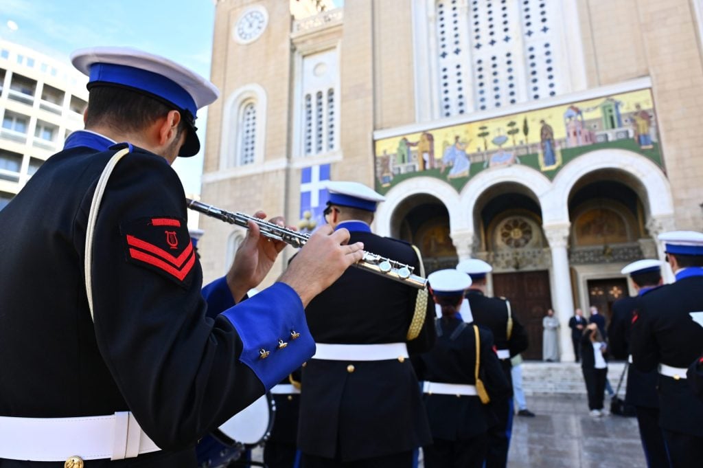 Η Ελλάδα αποχαιρέτησε τον Διονύση Σαββόπουλο - Με τη «Συννεφούλα» και χειροκροτήματα το τελευταίο αντίο στον μεγάλο τραγουδοποιό (ΦΩΤΟ & ΒΙΝΤΕΟ)