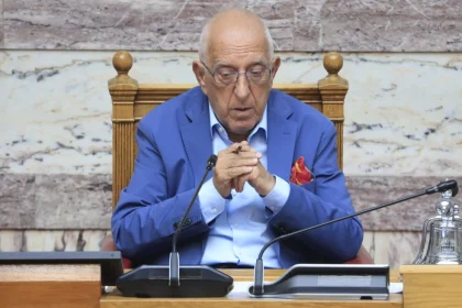 Κακλαμάνης: Το πλοίο «Οξυγόνο» μεταφέρεται σε λιμάνι του Νότιου Ισραήλ – Από αύριο η διαδικασία επιστροφής των 27 Ελλήνων