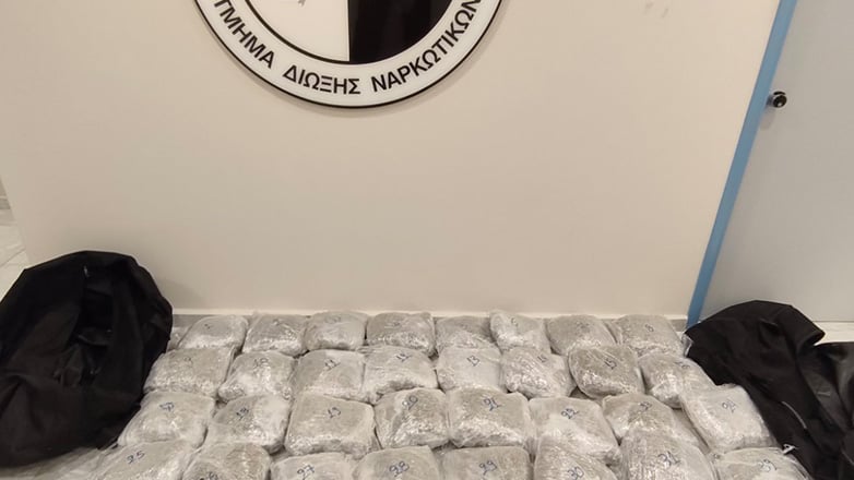 Τέσσερις συλλήψεις για μεταφορά μεγάλης ποσότητας ακατέργαστης κάνναβης