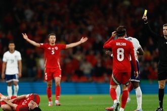 Champions League: Ο Σνάιντερ «σφυρίζει» τον αγώνα του Ολυμπιακού με την Μπαρτσελόνα