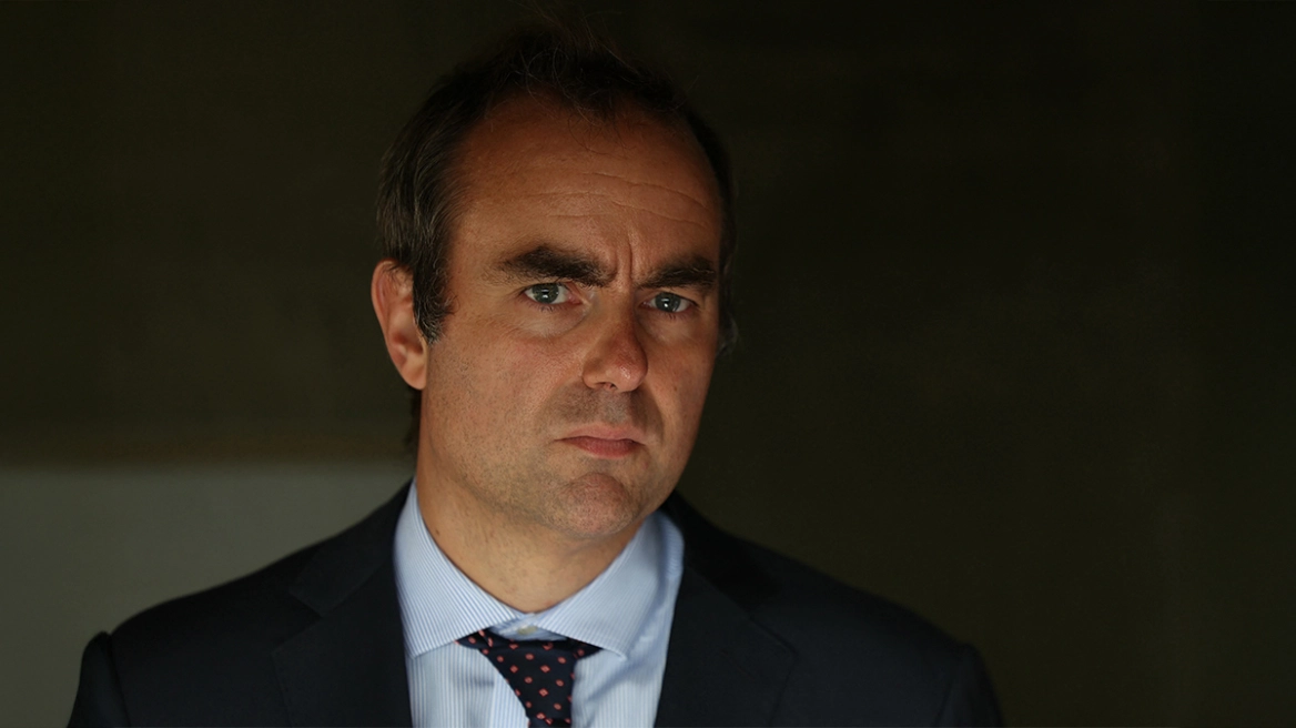Πέφτει η κυβέρνηση στη Γαλλία, παραιτήθηκε ο Σεμπαστιάν Λεκορνί από πρωθυπουργός-Καταρρέουν τα χρηματιστήρια
