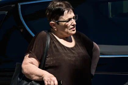 Στο Αγία Όλγα νοσηλεύτηκε η Αλέκα Παπαρήγα - Το «ευχαριστώ» στους γιατρούς και τους νοσηλευτές