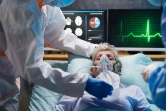 Ένα φθηνό και ήδη γνωστό φάρμακο νέο ισχυρό «όπλο» κατά της βαριάς Covid