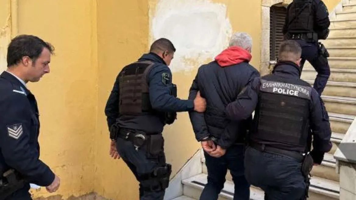 Καταδικάστηκε για ενδοοικογενειακή βία ο 45χρονος οδηγός της Porsche που είχε σκοτώσει τον Παναγιώτη στα Χανιά