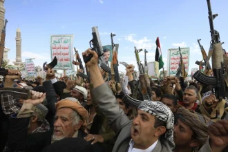 Ο ΟΗΕ ανακοίνωσε ότι οι Χούθι κρατούν 20 εργαζόμενους του οργανισμού