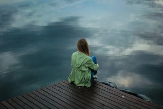 Η μοναξιά συνδέεται με αυξημένο κίνδυνο θανάτου ασθενών