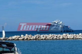 Πάτρα: Εντυπωσιάζει η θαλαμηγός του Εμίρη του Άμπου Ντάμπι (ΦΩΤΟ)