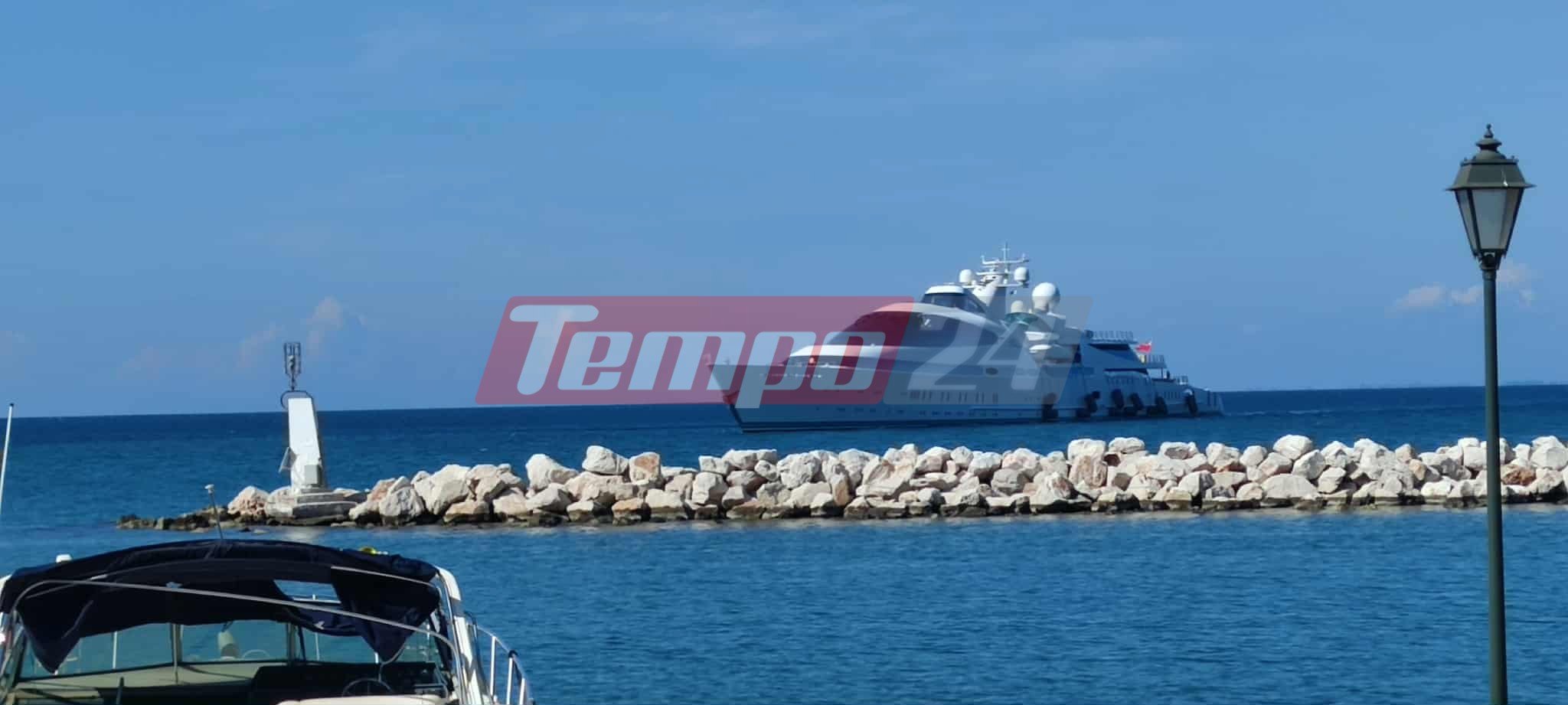 Πάτρα: Eντυπωσιάζει η θαλαμηγός του Εμίρη  του Άμπου Ντάμπι-(ΦΩΤΟ)