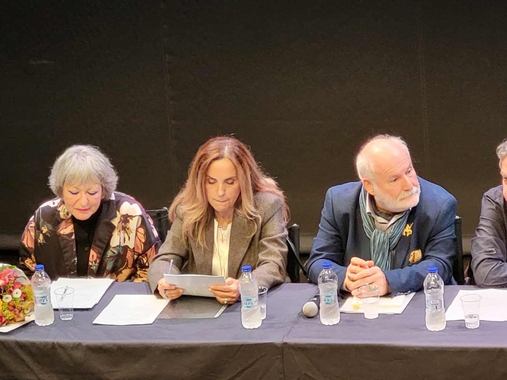 Πάτρα: Πλήθος κόσμου για την "Αφροδράριστη γραφή" της Πηνελόπης Αλιβιζάτου ΦΩΤΟ