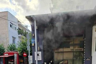 Αχαΐα: Πυρκαγιά σε καφέ (ΦΩΤΟ)