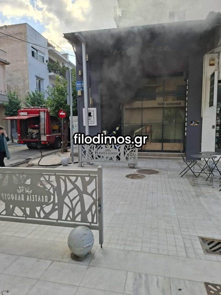 Αχαΐα: Πυρκαγιά σε καφέ (ΦΩΤΟ)