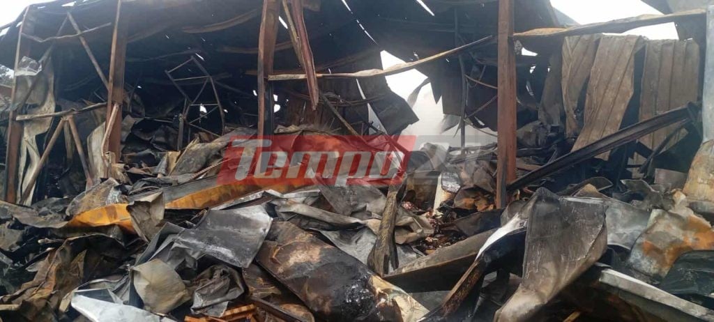 Κέρκυρα: Ολοσχερής καταστροφή στην επιχείρηση κατεψυγμένων από την πυρκαγιά - ΦΩΤΟ