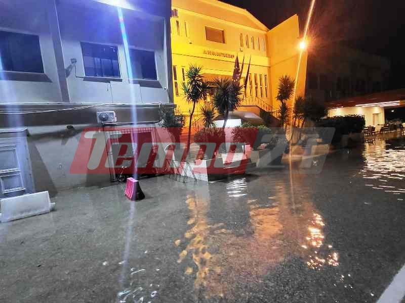 Μεσολόγγι - Αιτωλικό: Δύσκολη νύχτα για τους κατοίκους - Μετρούν τις πληγές τους από τις νέες πλημμύρες (ΦΩΤΟ)