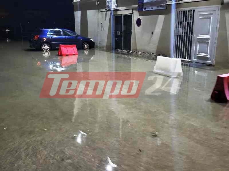 Μεσολόγγι - Αιτωλικό: Δύσκολη νύχτα για τους κατοίκους - Μετρούν τις πληγές τους από τις νέες πλημμύρες (ΦΩΤΟ)