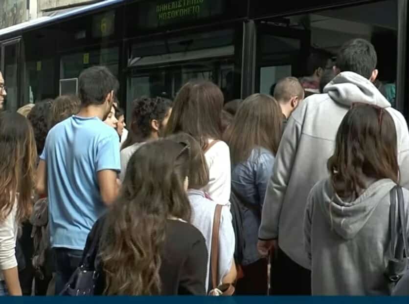 Ενώ στην Πάτρα δεν βρίσκουν λύση για την επιδότηση του φοιτητικού εισιτηρίου, στα Γιάννενα ο Δήμος μπαίνει μπροστά και κάνει συμβάσεις με το ΚΤΕΛ