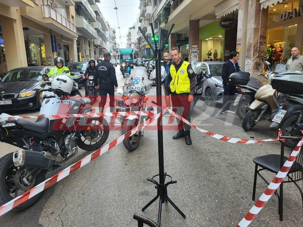 Πάτρα: Υποχώρησε το οδόστρωμα και "μπλόκαρε" όλη η Κανακάρη - Τι καταγγέλλουν καταστηματάρχες - ΦΩΤΟ