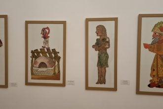 Οι μαθητές πήγαν στην έκθεση «Η Πάτρα του Καραγκιόζη»