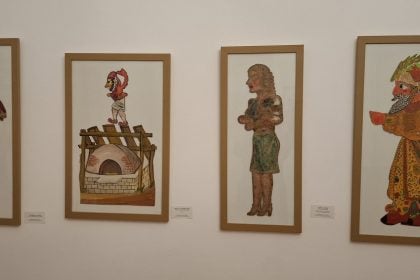 Οι μαθητές πήγαν στην έκθεση «Η Πάτρα του Καραγκιόζη»