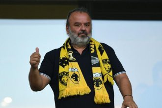 Ομόφωνη απαλλαγή του Μάριου Ηλιόπουλου από τη ΔΕΑΒ για το σπασμένο τζάμι στο Περιστέρι