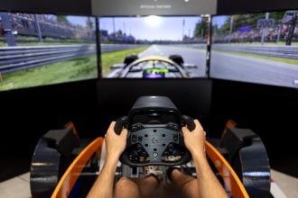 Μπορείς κι εσύ να μπεις στη θέση των πιλότων της F1 στην Πάτρα - Γκάζι, στροφές, αδρεναλίνη με προσομοιωτές F1 σε επιλεγμένα καταστήματα ΟΠΑΠ