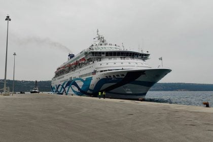 Δρακόντεια μέτρα ασφαλείας στο Κατάκολο για το πλοίο με τους ισραηλινούς ΦΩΤΟ