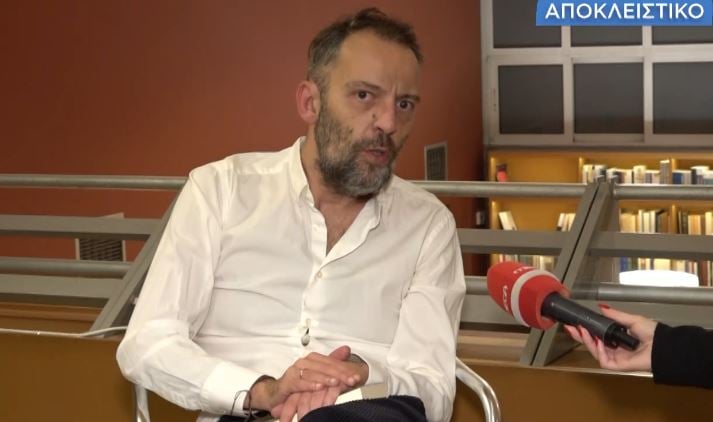 Αύγουστος Κορτώ: «Καταλήγεις στο μίσος επειδή δεν έχεις γνωρίσει αρκετά την αγάπη»