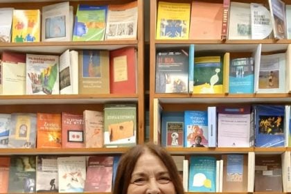 Πολύεδρο: «Παίζουμε και δημιουργούμε ιστορίες» με την αφηγήτρια – συγγραφέα Άννα Δενδρινού