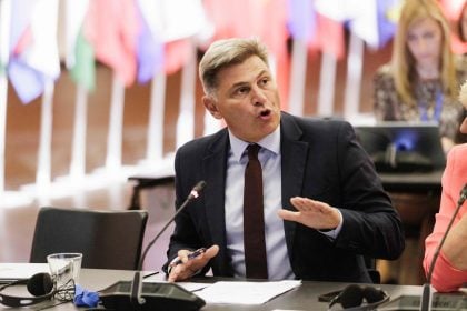 Φαραντούρης για ΚΑΠ: Η Δανία με €5 δισ., παγκόσμια πρωταθλήτρια, η Ελλάδα με €13,5 δισ. στα όρια της καταστροφής