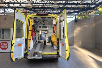 Θεσσαλονίκη: Τραυματισμός αστυνομικού σε τροχαίο – Αναζητείται ο οδηγός ταξί