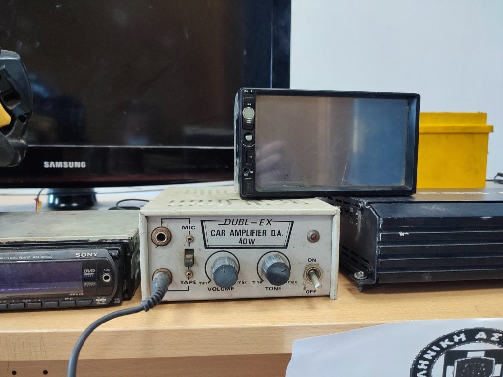 Ηλεία: Φωτογραφίες από κατασχεθέντα αντικείμενα που βρέθηκαν στην κατοχή κατηγορούμενων μελών συμμορίας