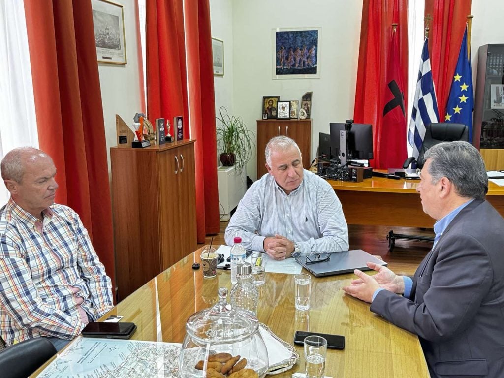 Δημήτρης Παλούμπης: Συνάντηση με τον Δήμο Αιγιαλείας για το εμπόριο και την τοπική ανάπτυξη
