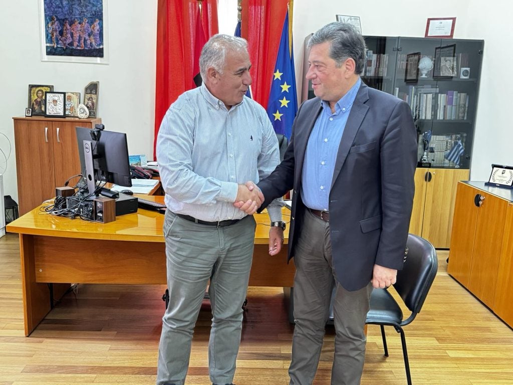 Δημήτρης Παλούμπης: Συνάντηση με τον Δήμο Αιγιαλείας για το εμπόριο και την τοπική ανάπτυξη