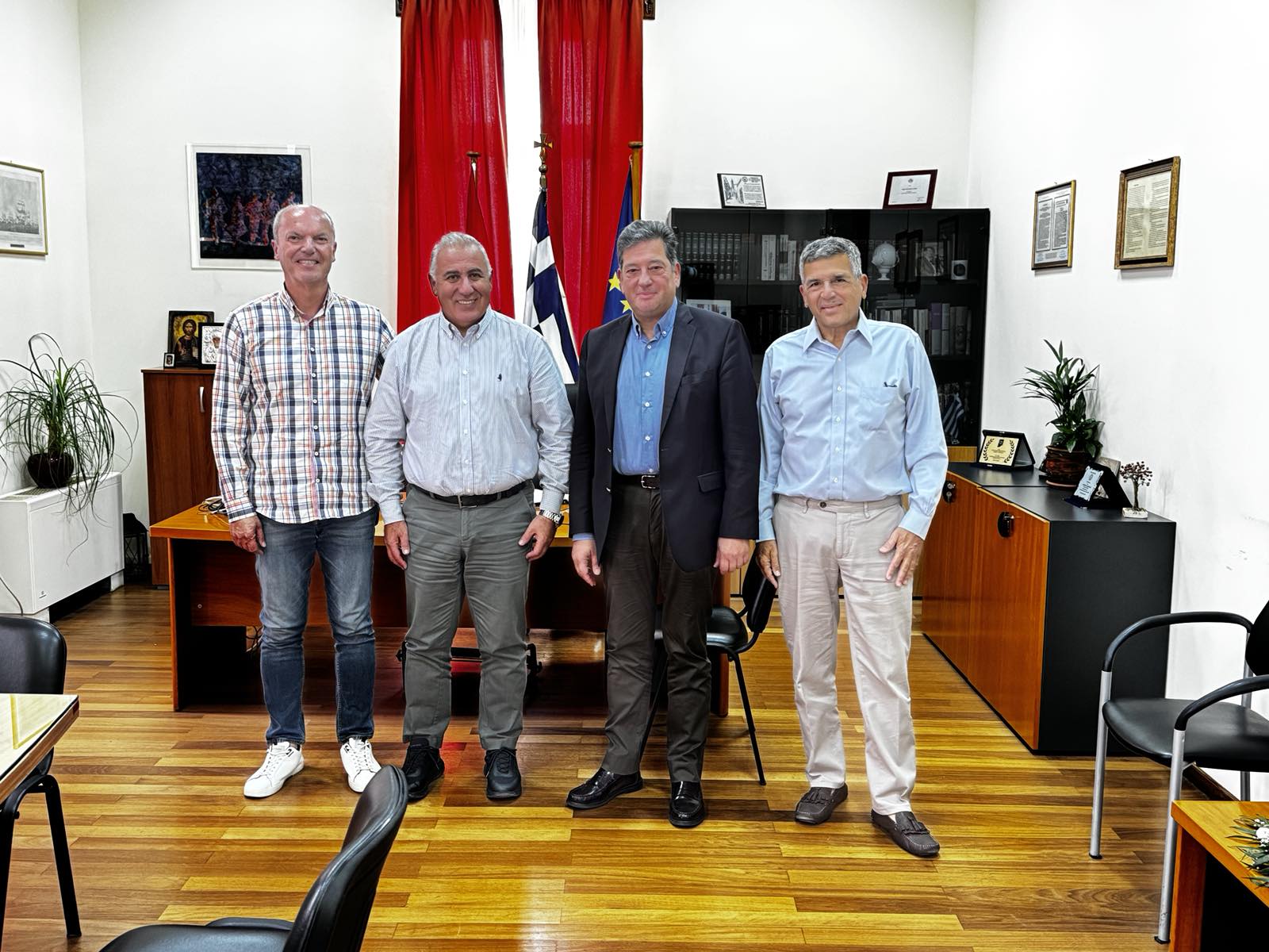 Δημήτρης Παλούμπης: Συνάντηση με τον Δήμο Αιγιαλείας για το εμπόριο και την τοπική ανάπτυξη