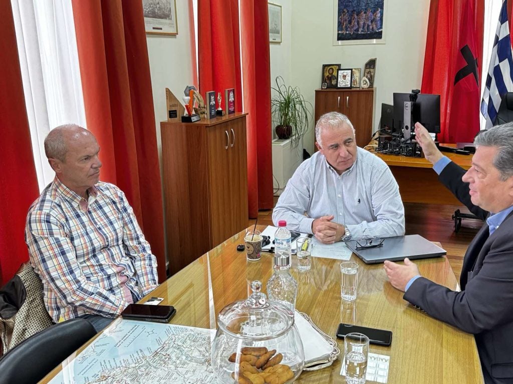 Δημήτρης Παλούμπης: Συνάντηση με τον Δήμο Αιγιαλείας για το εμπόριο και την τοπική ανάπτυξη