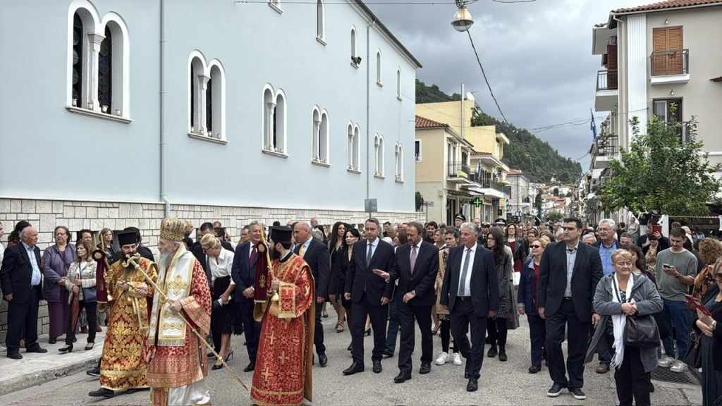 Τον Προστάτη της Άγιο Δημήτριο γιορτάζει σήμερα η Ναύπακτος - ΦΩΤΟ