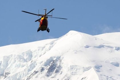 Έβερεστ: Σε εξέλιξη επιχείρηση διάσωσης των 200 ορειβατών που παγιδεύτηκαν από χιονοθύελλα