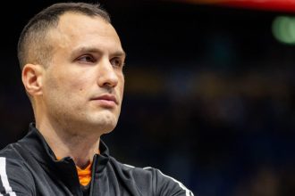 Ούρος Νίκολιτς: Η σύλληψη του διαιτητή για την εγκληματική οργάνωση «Vracarci» - BINTEO