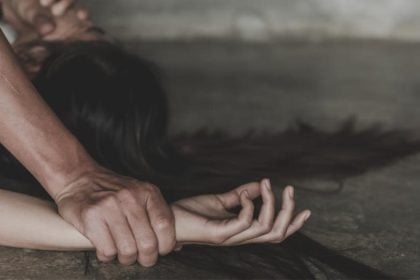 Σοκ στην Ηλεία: Κακοποιούσε σεξουαλικά την κόρη του και απείλησε να κάψει τη γυναίκα του