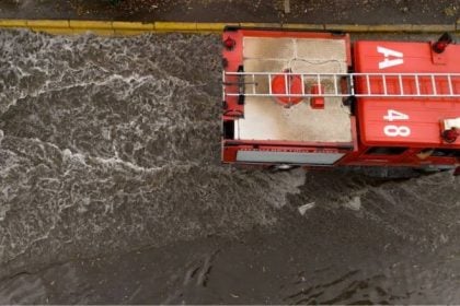 Προβλήματα προκάλεσε η κακοκαιρία στη Δυτική Ελλάδα - Πλημμύρισαν σπίτια στο Μεσολόγγι, απεγκλωβίστηκαν ηλικιωμένες