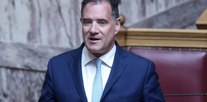 Γεωργιάδης για βραχιολάκια: «Στις 3,5 ώρες ο μέσος χρόνος εξυπηρέτησης στα επείγοντα των νοσοκομείων – Μειώθηκε κατά 65%»